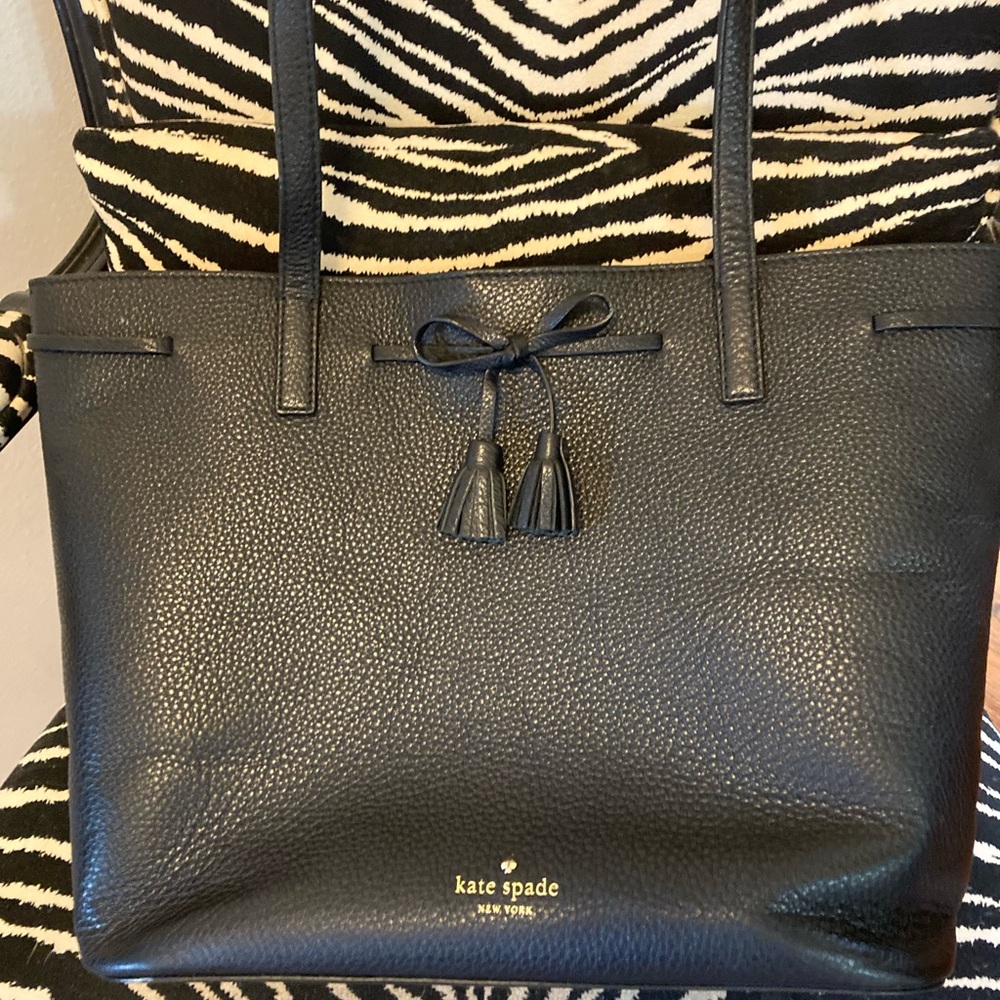 Pre-loved Kate Spade Hayes Street Tote Medium Handbag Black PebbledLeather